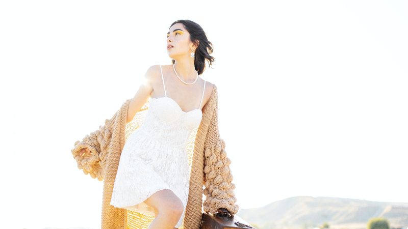 A Throwback to the '90s: Iconic Fashion Trends for Women That Never Fade |  Global Sources